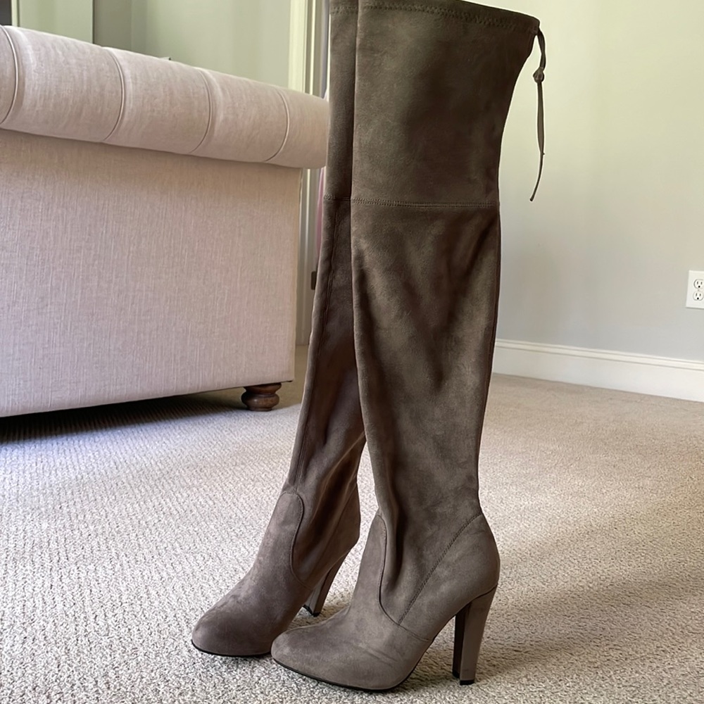 Brand New Steve Madden suede thigh high heeled boots